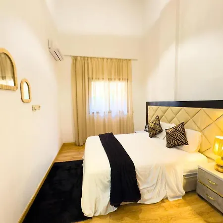 Cozy Apartment With A Pool2